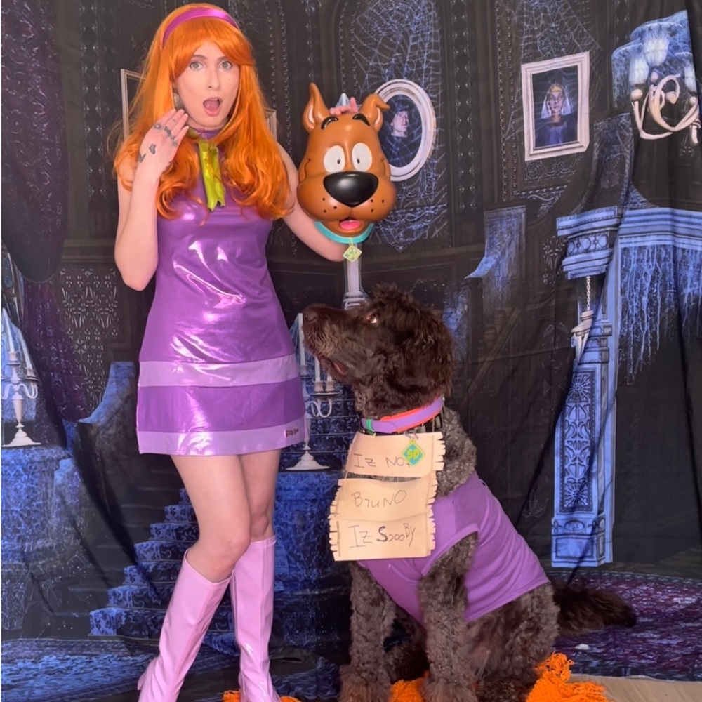 Daphne costume and Scooby doo mask